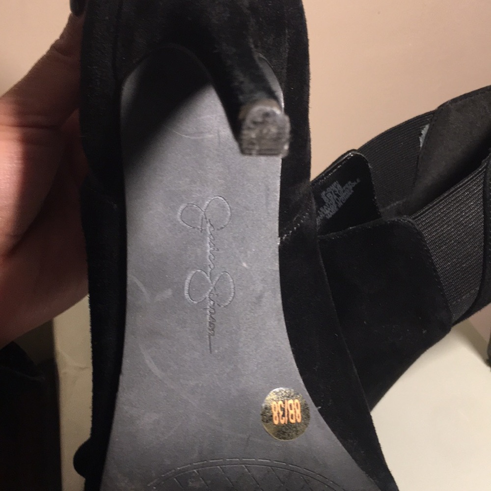 Heels - Picture 5 of 6